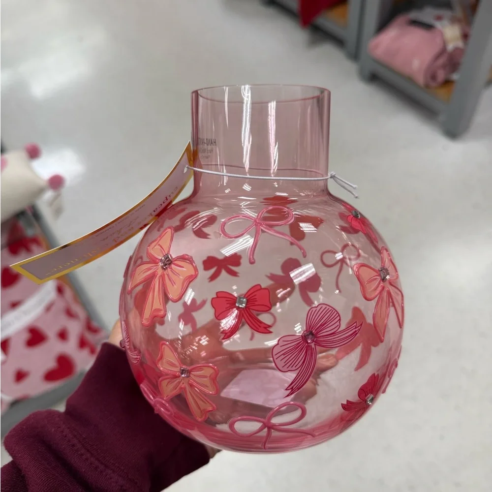 Cupcakes and Cashmere Glass Vase with hand-painted pink bows and rhinestones - Picture 2 of 2
